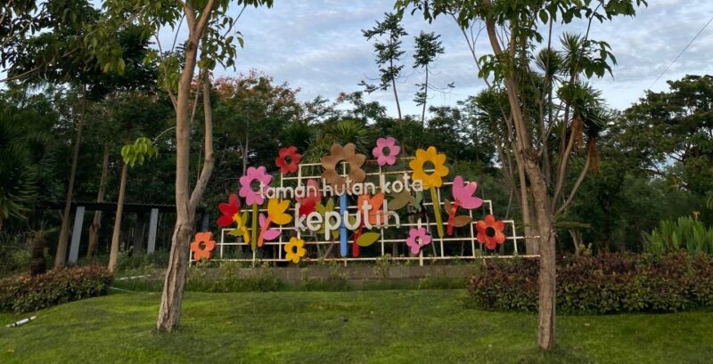 Surabaya: Private Car Charter With Professional Driver - Transportation and Accessibility