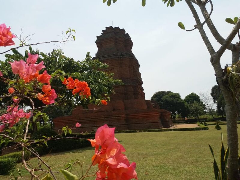 Surabaya Trowulan Historical Temple Tours From Surabaya Port - Morning Schedule