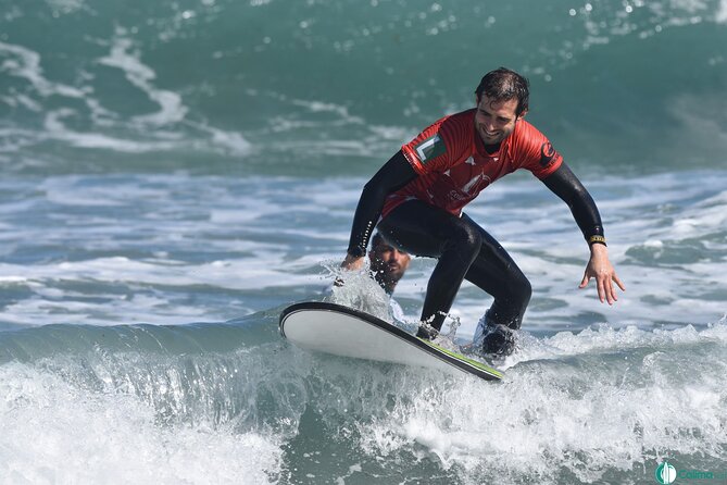 Surf Class in Famara 9:15-12:00 or 11:45-14:30 (2h Class) - Review Summary