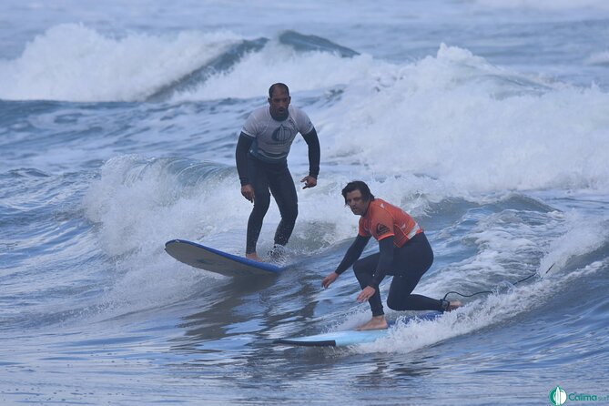 Surf Class in Famara 9:15-12:00 or 11:45-14:30 (2h Class) - Gear Provided