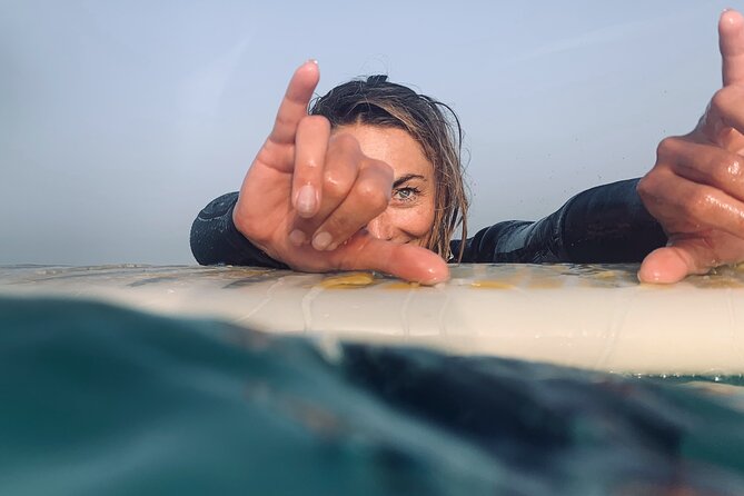Surf Lessons for Beginners and Intermediate Surfers (6 People per Instructor) - Group Size and Capacity