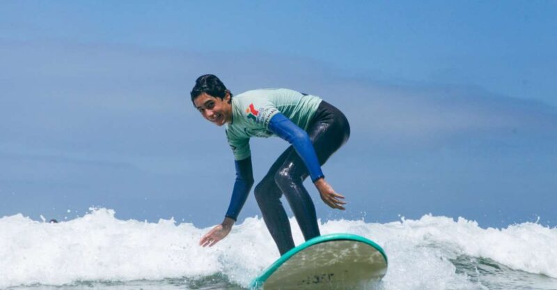 Surf Lessons - Lisbon - Meeting Point and Transportation