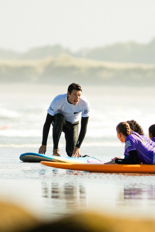 Surf Lessons on the Mythical Site of La Torche - Group Size and Languages