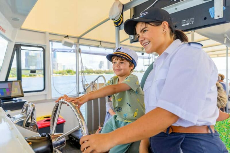 Surfers Paradise: 2-Hour Gold Coast Sightseeing Cruise - Key Points