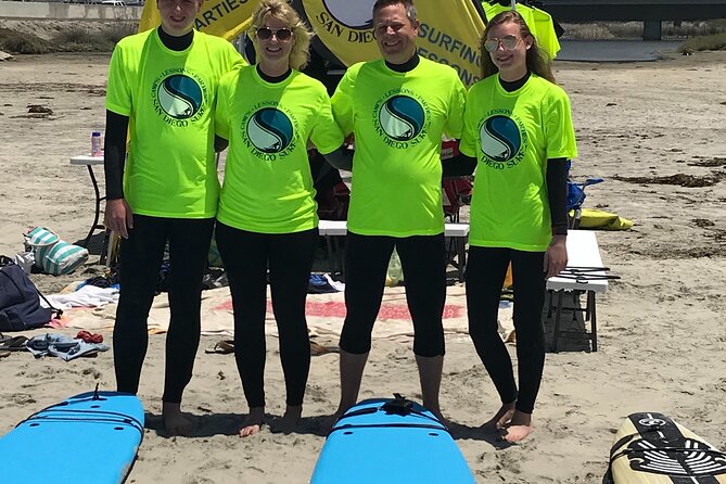 Surfing Experience and Lessons - Friendly and Fun Atmosphere