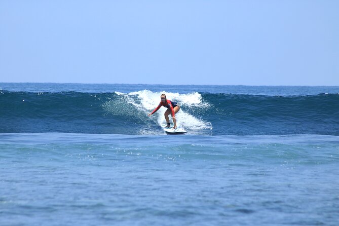 Surfing Group Lesson Level 2 Reef Surfer - Inclusions and Equipment