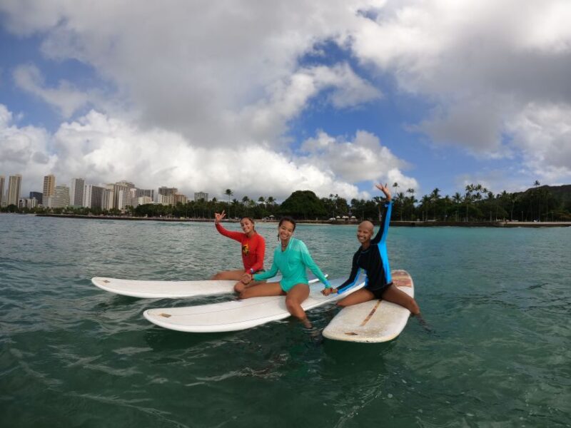 Surfing Lesson in Waikiki, 3 or More Students, 13YO or Older - Key Points