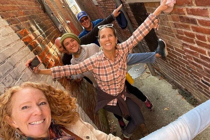 Surfside Beach Scavenger Hunt - Clues and Challenges for Teams