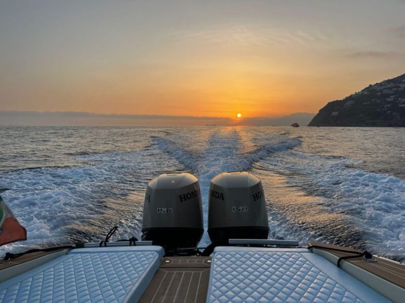 Surprise Your Other Half With a Fiery, Romantic Sunset - Key Points