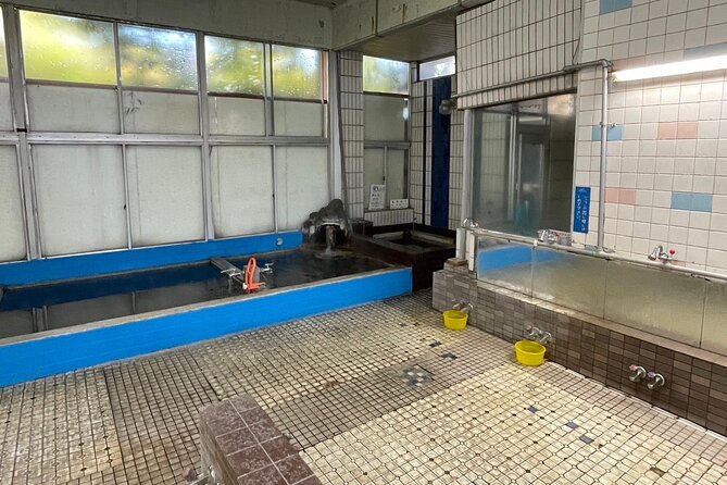 Sushi Chef Class and Hot Spring Bath Nearby Mt. Fuji - Gift and Souvenir