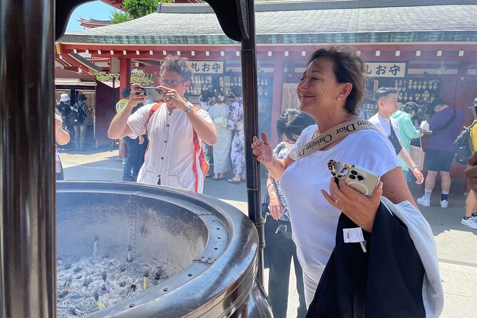 Sushi Making Experience + Japanese Sake Drinking Set in Tokyo - Pricing and Booking