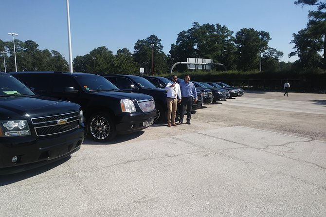 SUV FIT UP 6 Adults Private Ride IAH Airport Houston- Galveston. - Pricing and Additional Fees