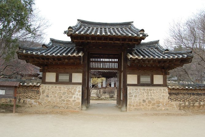 Suwon Hwaseong Fortress and Korean Folk Village Day Tour From Seoul - Joseon Dynasty History