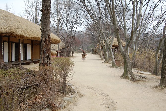 Suwon Hwaseong Fortress and Korean Folk Village Day Tour From Seoul - Traveler Reviews and Feedback