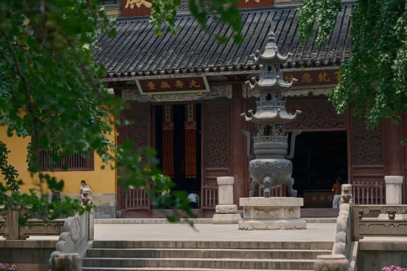 Suzhou: A Day of Elegance and Chinese Jiangnan Beauty - Key Points