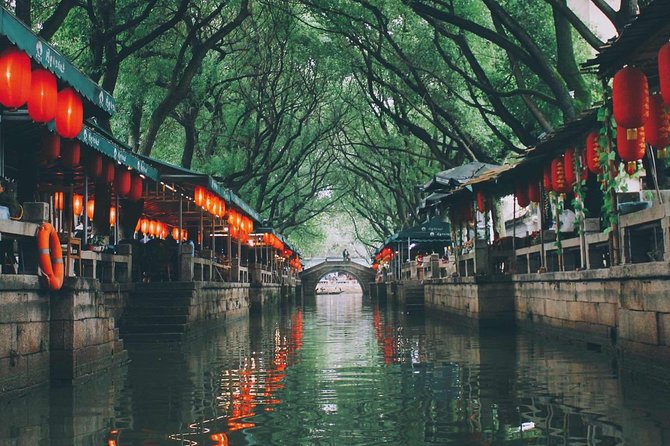 Suzhou and Tongli Water Village Private Day Tour With Lunch - Boat Ride in the Canals