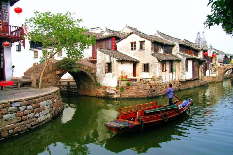 Suzhou: Gardens and Tongli or Zhouzhuang Water Town - Humble Administrators Garden