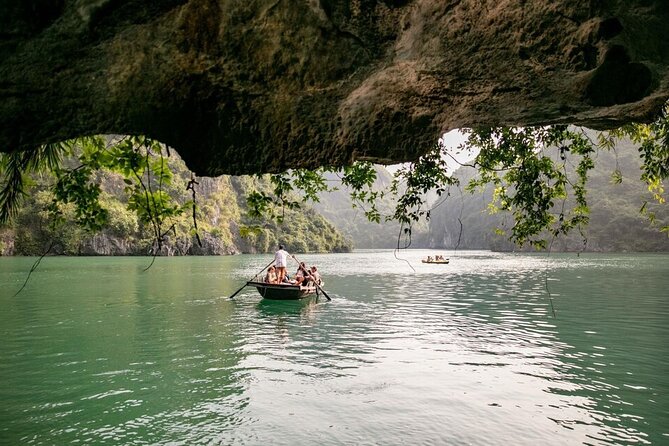 Swan Cruises: Bai Tu Long Bay 2 Days 1 Night - Tour Group Size and Fitness Level