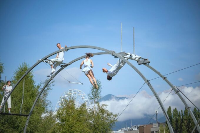 Swarovski Crystal Worlds X Circus-Theater Roncalli - Family-Friendly Activities