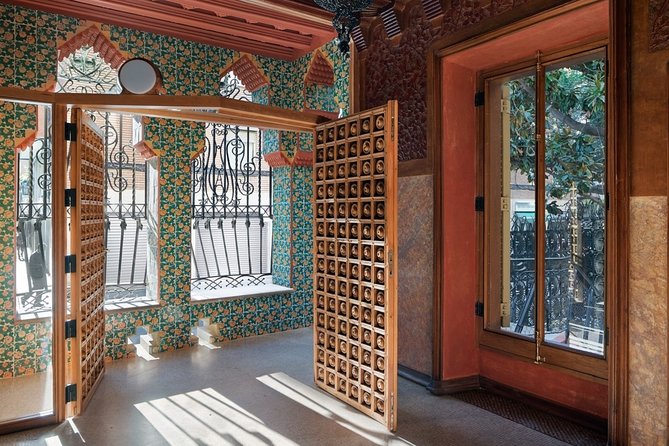 Sweet Gaudí: Chocolate & Churros Open Date - Location and Accessibility