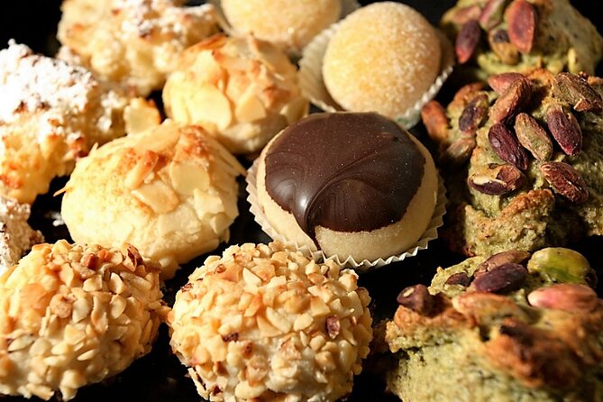 Sweet Venice: Traditional Cafès and Pastry Shops Walk - Iconic Cafés of Venice