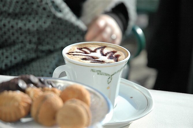 Sweet Venice: Traditional Cafès and Pastry Shops Walk - The Gondola Ride