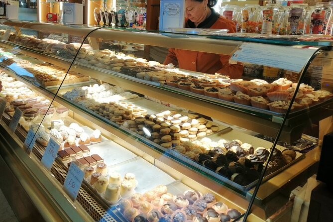 Sweet Venice: Traditional Cafès and Pastry Shops Walk - Kosher Bakery Visit