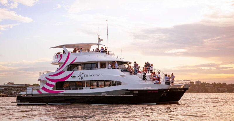 Sydney: 3-Course Dinner Harbor Cruise - Key Points
