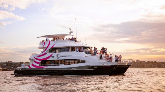 Sydney: 3-Course Dinner Harbor Cruise - Cruise Past Iconic Attractions