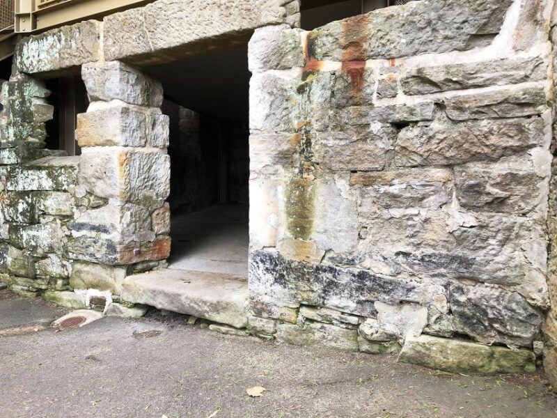 Sydney Convicts, History & The Rocks 2.5-Hour Walking Tour - Discovering Convict Origins