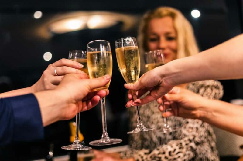 Sydney: Harbour Dinner Cruise with 3, 4 or 6-Course Menu - FAQ