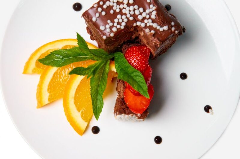 Sydney Harbour: Latin Fiesta Dinner Cruise - Experience and Entertainment