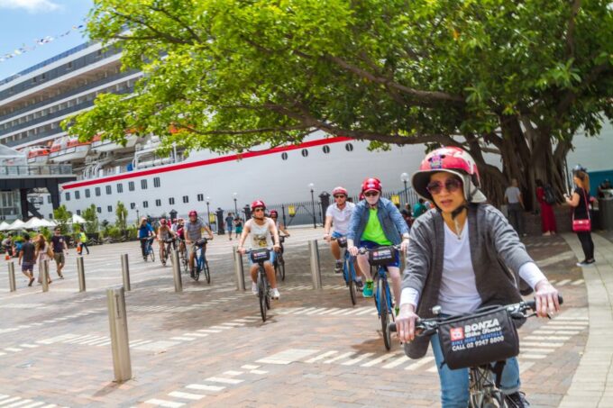 Sydney: Iconic Sights 4-Hour Bike Tour - Experienced English-Speaking Guides