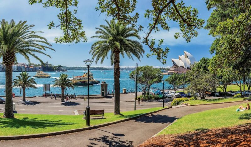 Sydney: Luxury Half Day Highlights Private Tour - Sydneys Iconic Landmarks