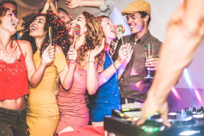 Sydney: Retro Party Cruise in Sydney Harbour With Snacks - Gourmet Bites and Drinks