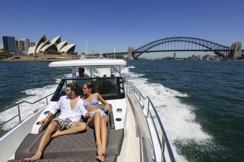 Sydney: Secrets Cruise With Lunch at Famous Yacht Club - Sightseeing Opportunities