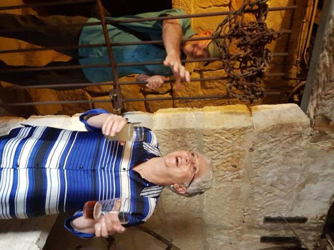 Sydney: the Rocks Pub Tour With Meal - Redeeming the Meal at Iconic Pub