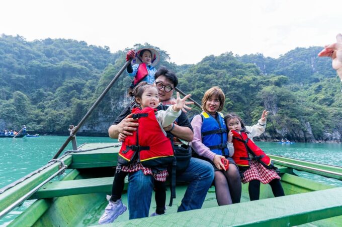 Symphony Cruise With Sung Sot Cave, Ti Top Island & Lunch - What to Bring