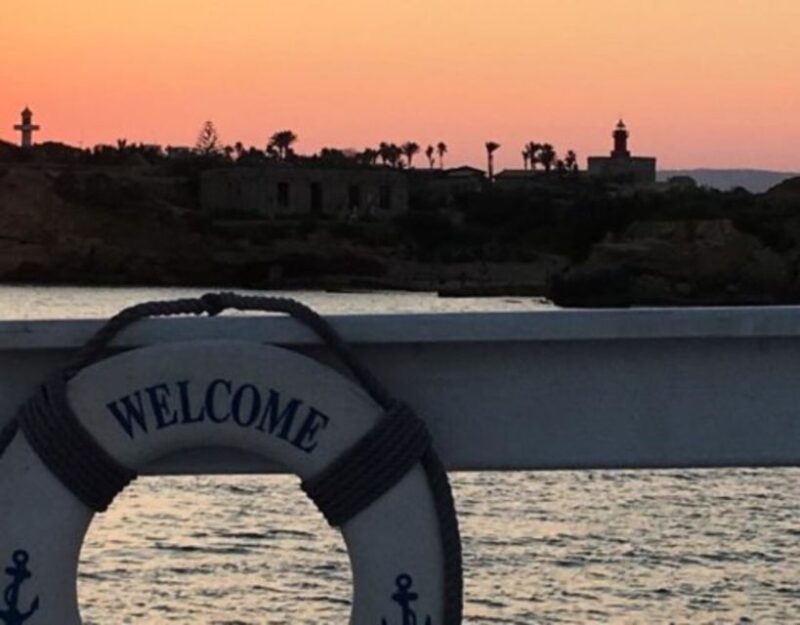 Syracuse: Boat Trip With Lunch, Wine, and Swimming Stops - Itinerary Highlights