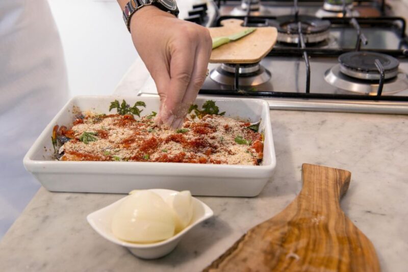 Syracuse: Dining Experience at a Locals Home - Cooking Demonstration and Insights