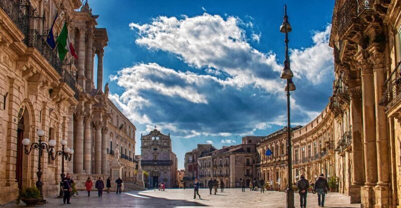 Syracuse: Ortigia Classic Walking Tour - Tour Overview