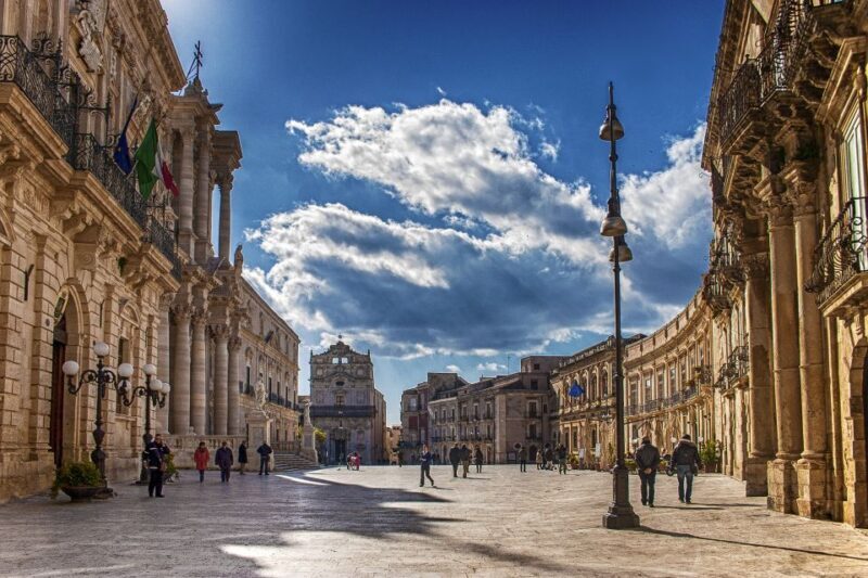 Syracuse: Ortigia Classic Walking Tour - Tour Experience