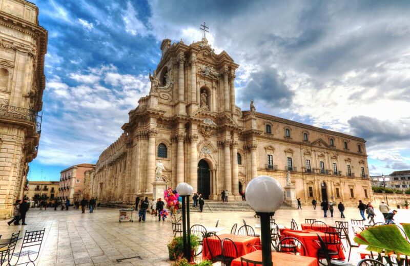 Syracuse: Ortigia Private Walking Tour - Tour Experience