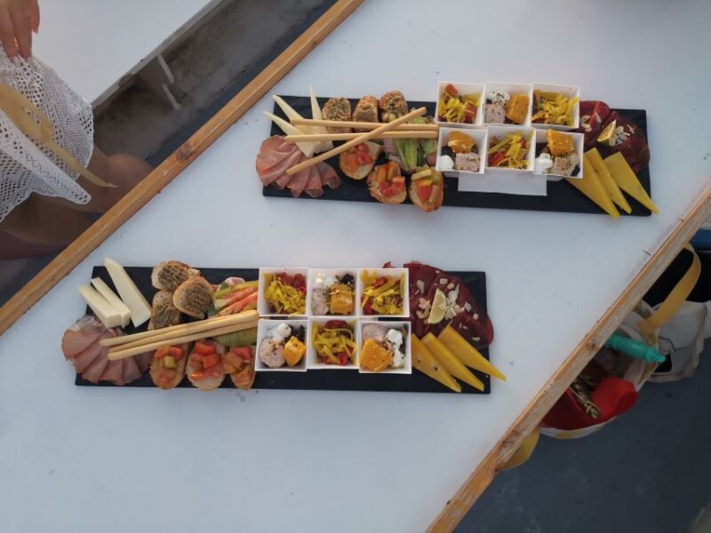 Syracuse: Ortigia Sunset Cruise With Aperitif - Detailed Itinerary