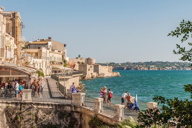 Syracuse Private Walking Tour With Traditional Lunch and Wine - Pricing and Cancellation