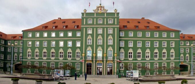 Szczecin: Old Town Highlights Private Walking Tour - Booking and Cancellation