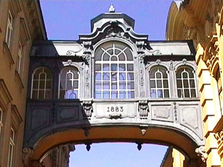 Szeged Full-Day Private Sightseeing Tour From Budapest - Transportation and Accessibility