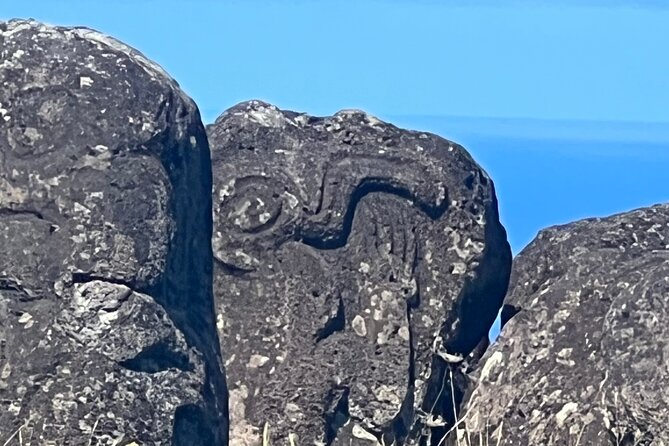 T3+T4-Rapa NUI ARCHAEOLOGICAL SITES (Non-Cruise Visitors) - Ahu Akahanga: Tomb of the First Sovereign