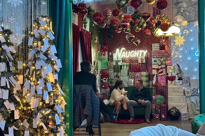 Tacky Sweater Pub Crawl: Nashvilles Holiday Bar Hop - Tour Experience