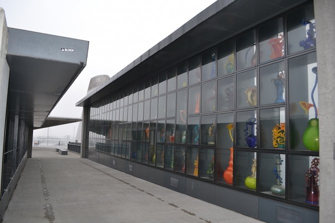 Tacoma Scavenger Hunt: Bright Lights, Big Glass - Unlocking Tacomas History